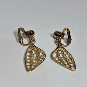 Trifari Dangle Earrings clip on